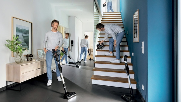Bosch Unlimited 7 BBS712A product in use