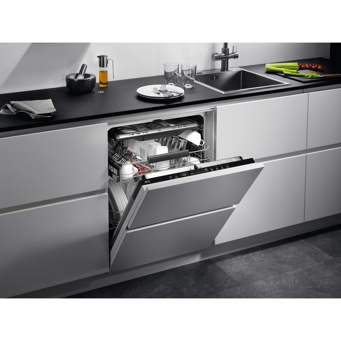 AEG FSE75748P / Built-in / Fully Integrated / Niche height 82-90cm null