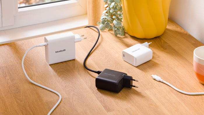 BlueBuilt 140W GaN Usb C Oplader Wit product in gebruik