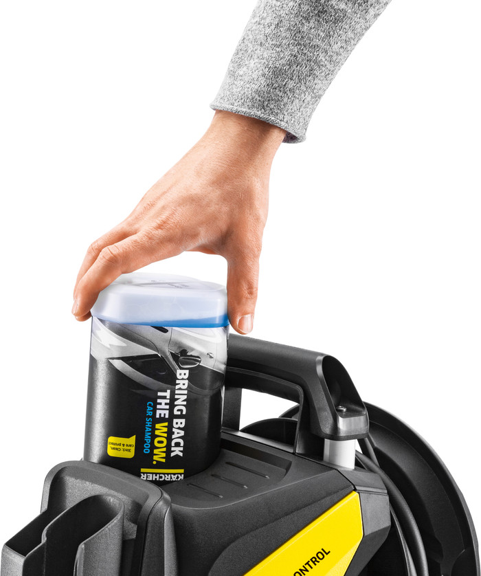 Kärcher K7 Premium Power Flex product in use