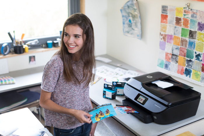 HP 963XL Cartridge Cyan product in use