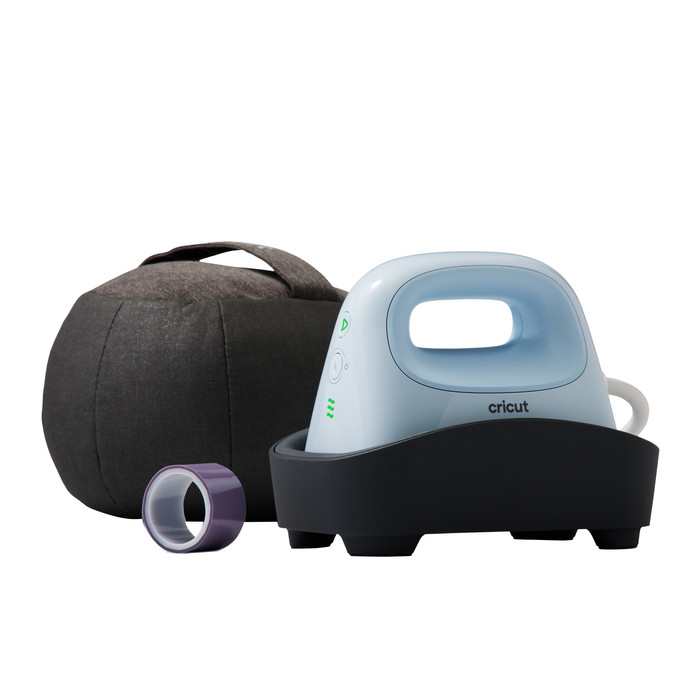 Cricut Explore 4 Essentials bundle + hat press null