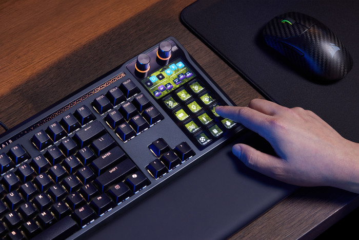 Corsair GALLEON 100 SD Gaming Toetsenbord Azerty product in gebruik