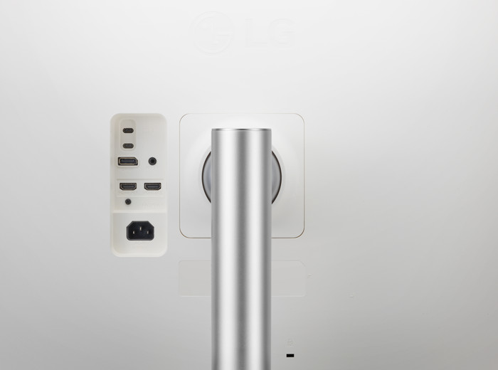 LG 40WP95CP-W UltraWide null