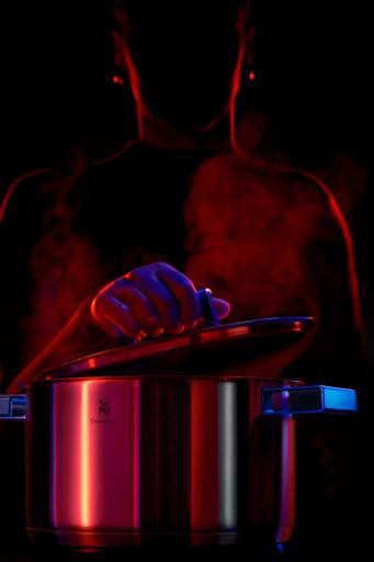 WMF Ultimate Cool Pannenset 5-delig + glazen deksel product in gebruik