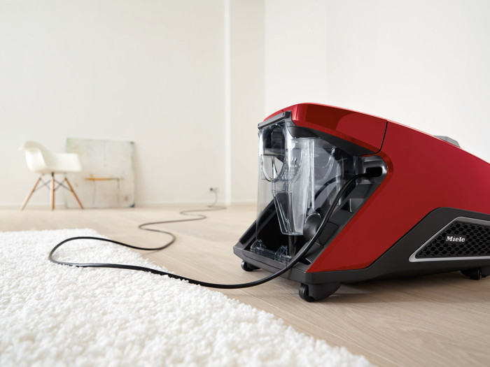 Miele Blizzard CX1 Cat & Dog PowerLine Mangorood product in gebruik