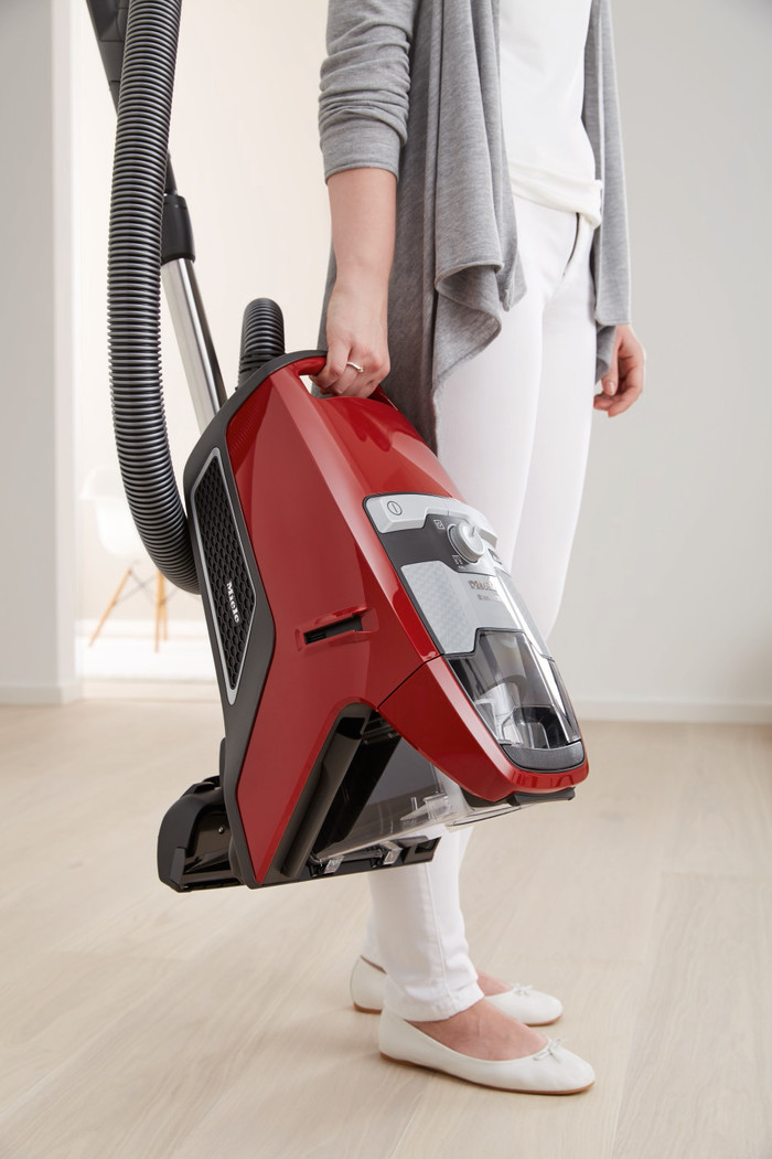 Miele Blizzard CX1 Cat & Dog PowerLine Mangorood product in gebruik