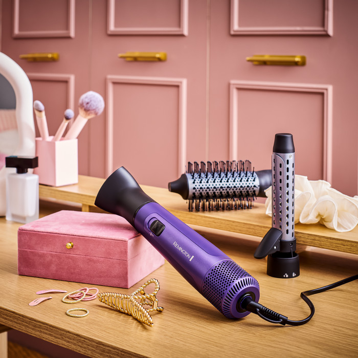 Remington Gloss Air Styler AS9350 product in gebruik