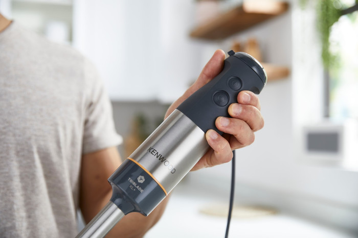 Kenwood HBM60.307GY Triblade XL+ product in gebruik