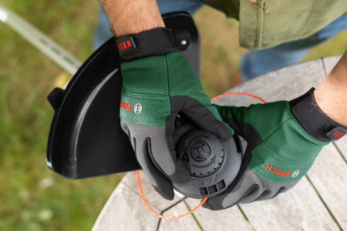 Bosch AdvancedGrassCut 36V-33 product in gebruik