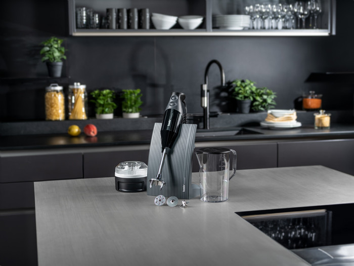 Bamix SwissLine M200 Black product in use