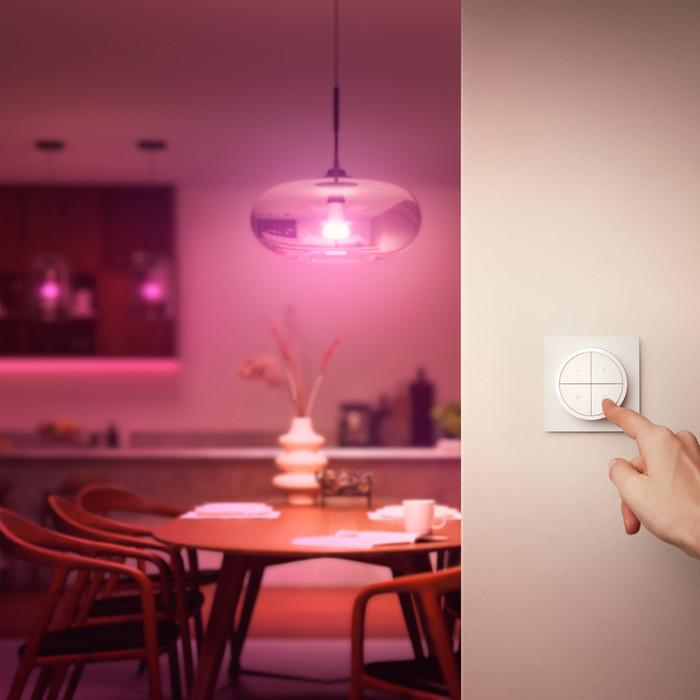 Philips Hue Tap dial switch - draaischakelaar - wit product in gebruik