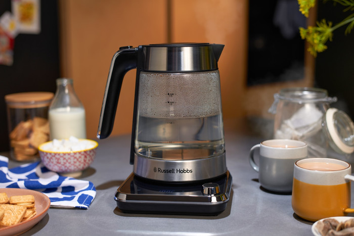 Russell Hobbs Attentiv 26200-70 product in use