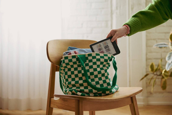 Kobo Clara Colour Wit + BlueBuilt Book Case Zwart
