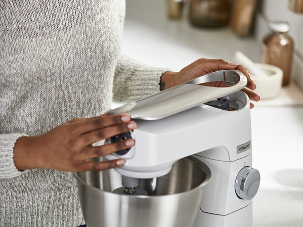 Kenwood Titanium Chef Baker KVC65.001WH product in use