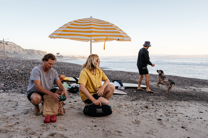 JBL Boombox 3 Zwart product in gebruik