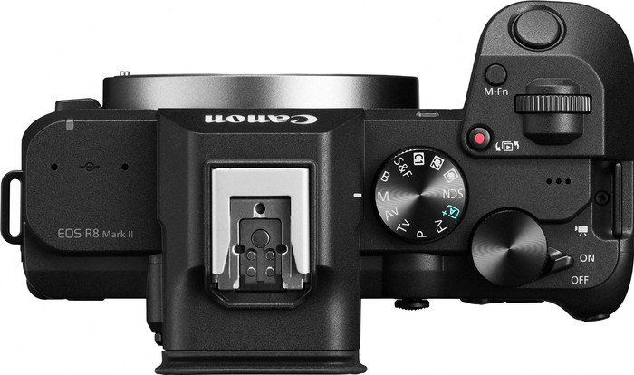 Canon EOS R8 Mark II dessus