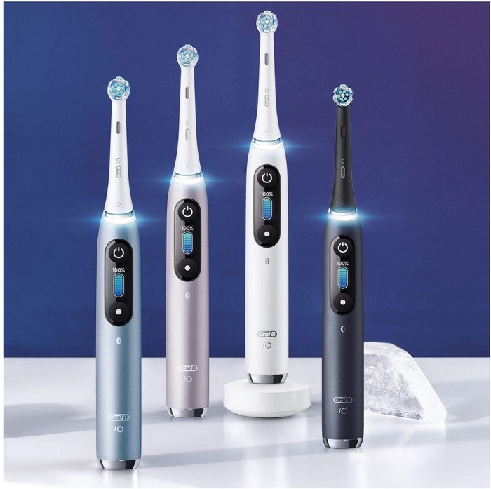 Oral-B iO 9n Marine Blue Special Edition product in use