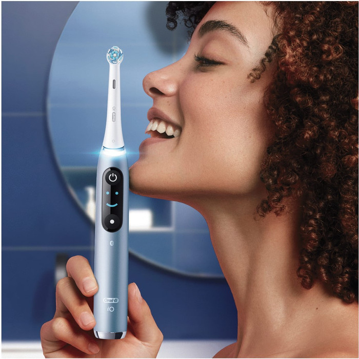 Oral-B iO 9n Marine Blue Special Edition product in use