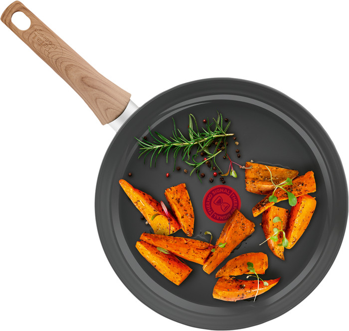 Tefal Renew Keramische koekenpan 20 cm product in gebruik