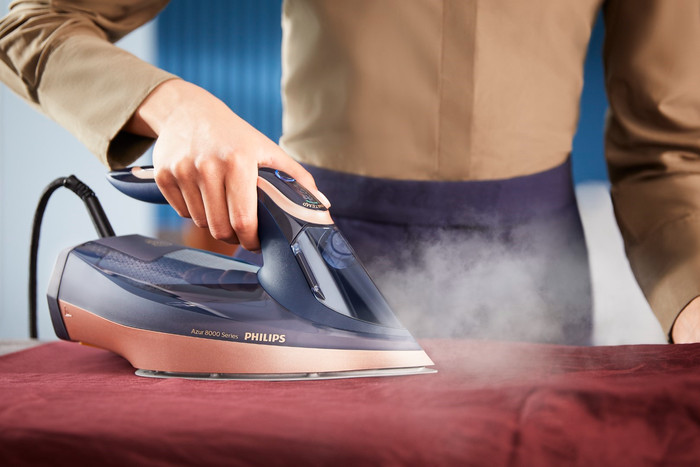 Philips Azur 8000 Series DST8050/20 product in use