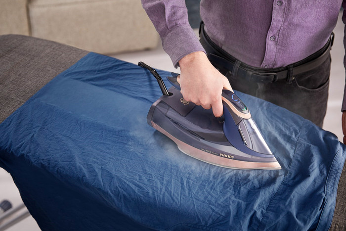 Philips Azur 8000 Series DST8050/20 product in use