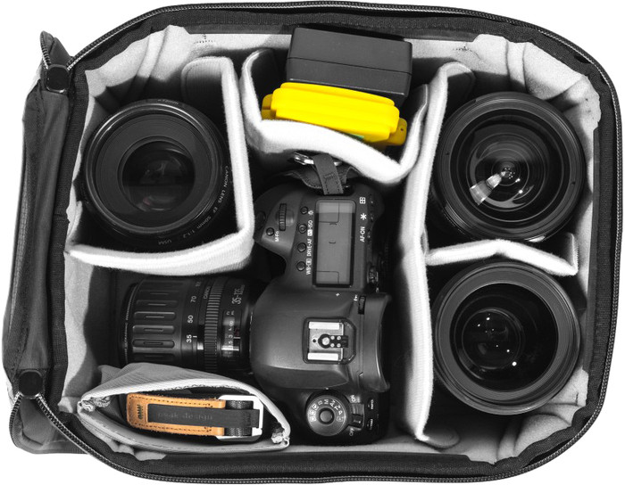 Peak Design Camera Cube v3 Medium dessus