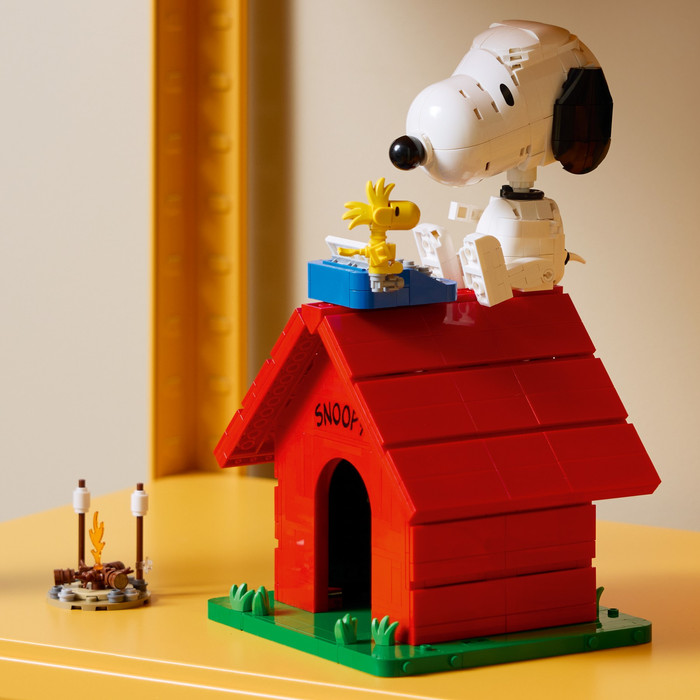 LEGO Ideas - Peanuts : la Niche de Snoopy 21368 produit à l'usage