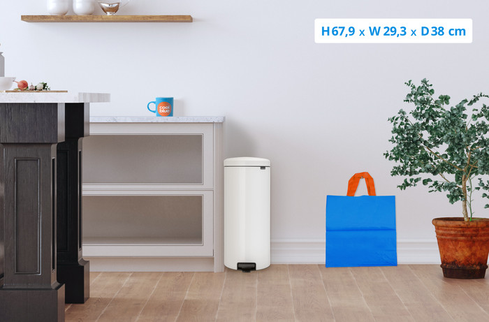Brabantia NewIcon Pedal Trash Can 30L White visual Coolblue 1