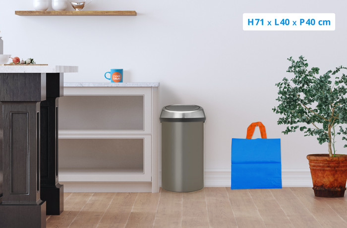 Brabantia Touch Bin 60 Litres Platinum visuel Coolblue 1