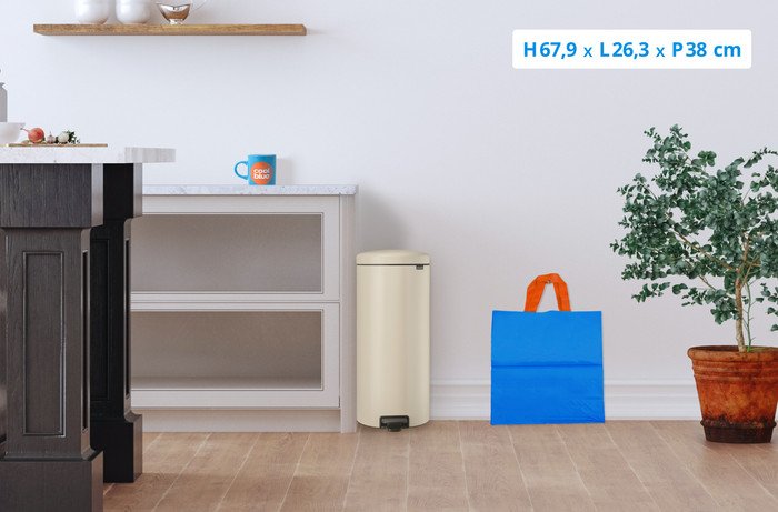 Brabantia NewIcon Poubelle à Pédale 30 Litres Soft Beige visuel Coolblue 1