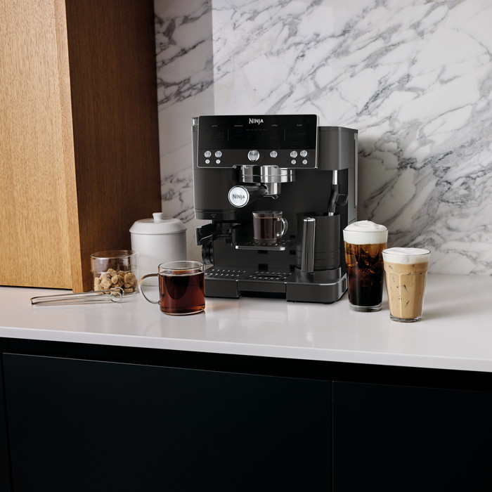 Ninja Luxe Cafe Premier ES601EUBK product in gebruik