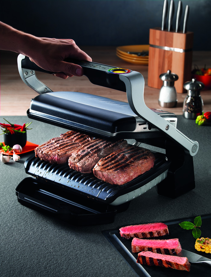 Tefal OptiGrill+ GC716D + Wafelaccessoire product in gebruik