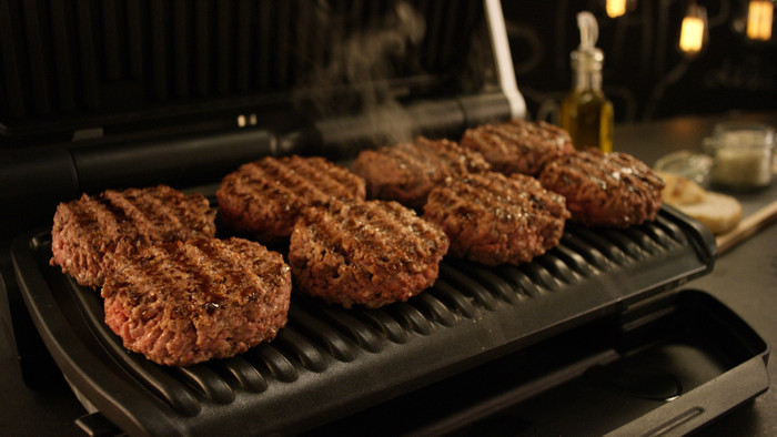 Tefal OptiGrill XL GC724D + Snacking & Baking Accessory product in use