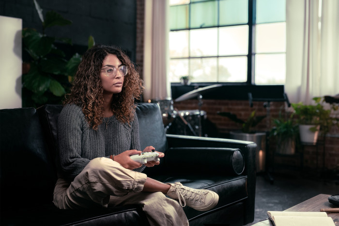 Microsoft Xbox Series X en S Wireless Controller Robot Wit product in gebruik