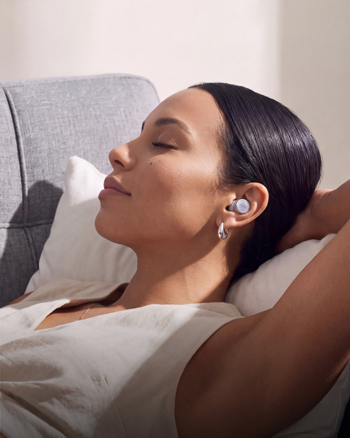 Anker Soundcore Liberty Buds 2 Purple product in use