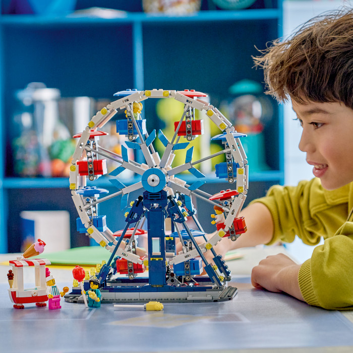 LEGO Creator 3-in-1 Klassiek Reuzenrad 31389 product in gebruik