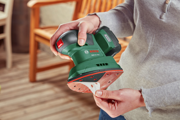 Bosch EasySander 18V-8 + Bosch Batterie 18 V 2,5 Ah Kit de Démarrage produit à l'usage