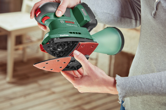 Bosch Universal Sander 18V-10 + POWER FOR ALL 18 V Batterie 2,5 Ah Set produit à l'usage