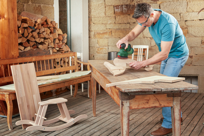 Bosch Universal Sander 18V-10 + POWER FOR ALL 18 V Batterie 2,5 Ah Set produit à l'usage