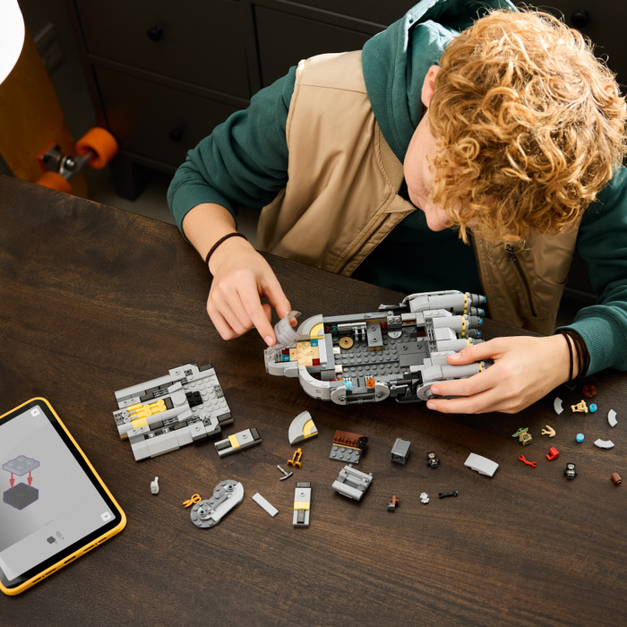 LEGO Star Wars Anzellan ruimteschip 75445 product in gebruik