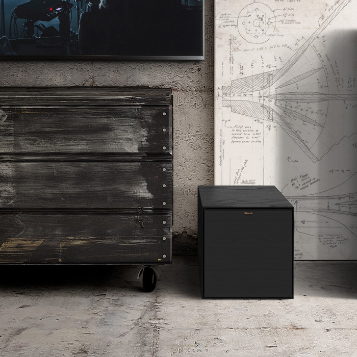 Klipsch R-101SW product in gebruik