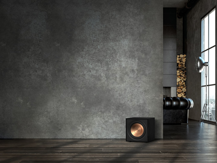 Klipsch R-101SW product in gebruik
