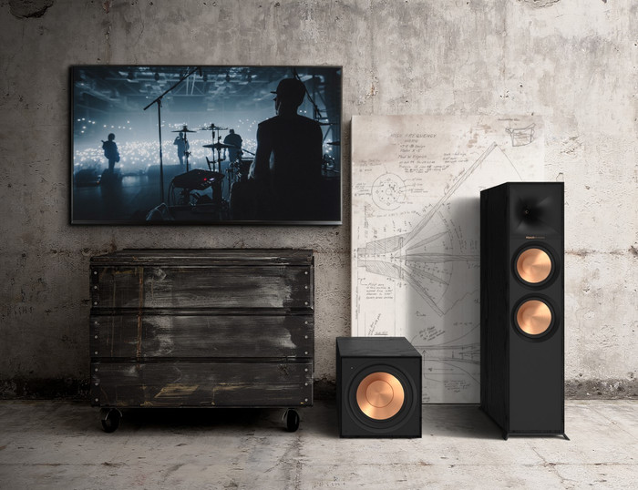 Klipsch R-101SW product in gebruik