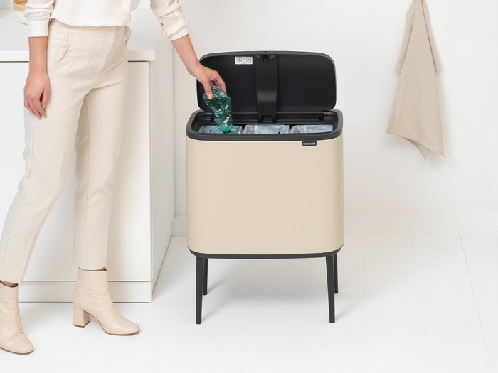 Brabantia Bo Touch Bin Poubelle 3 x 11 Litres Soft Beige produit à l'usage