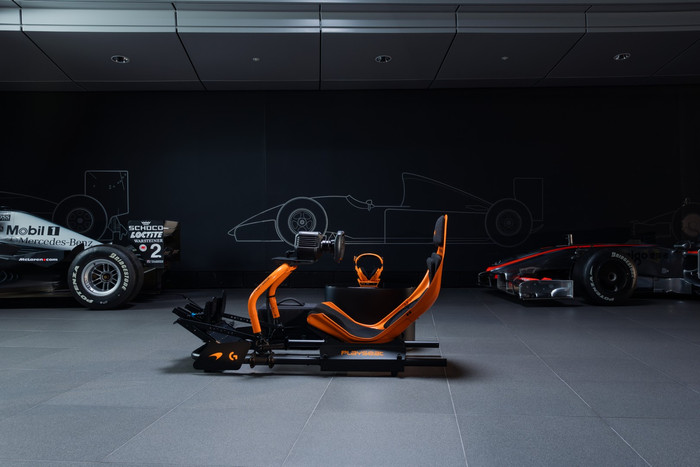 Playseat Formula Instinct McLaren Racing Edition product in gebruik