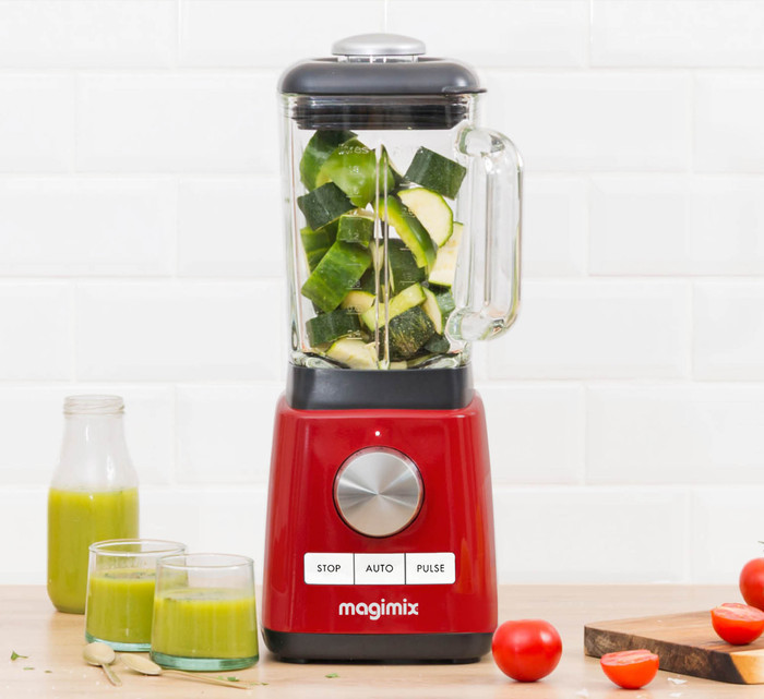 Magimix Power Blender 4 Red product in use