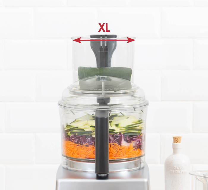 Magimix CS 3200 XL Red product in use