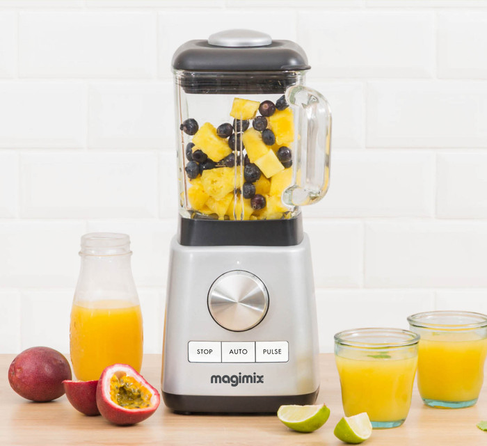 Magimix Power Blender 3 Matte Chrome product in use