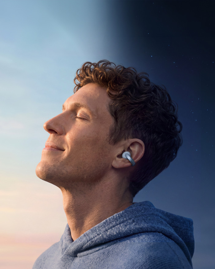 Soundcore AeroClip 2 Blauw product in gebruik